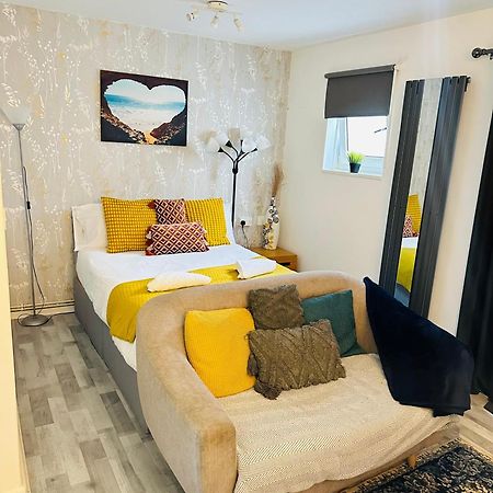 Studio Apartment In London, Bethnal Green Buitenkant foto
