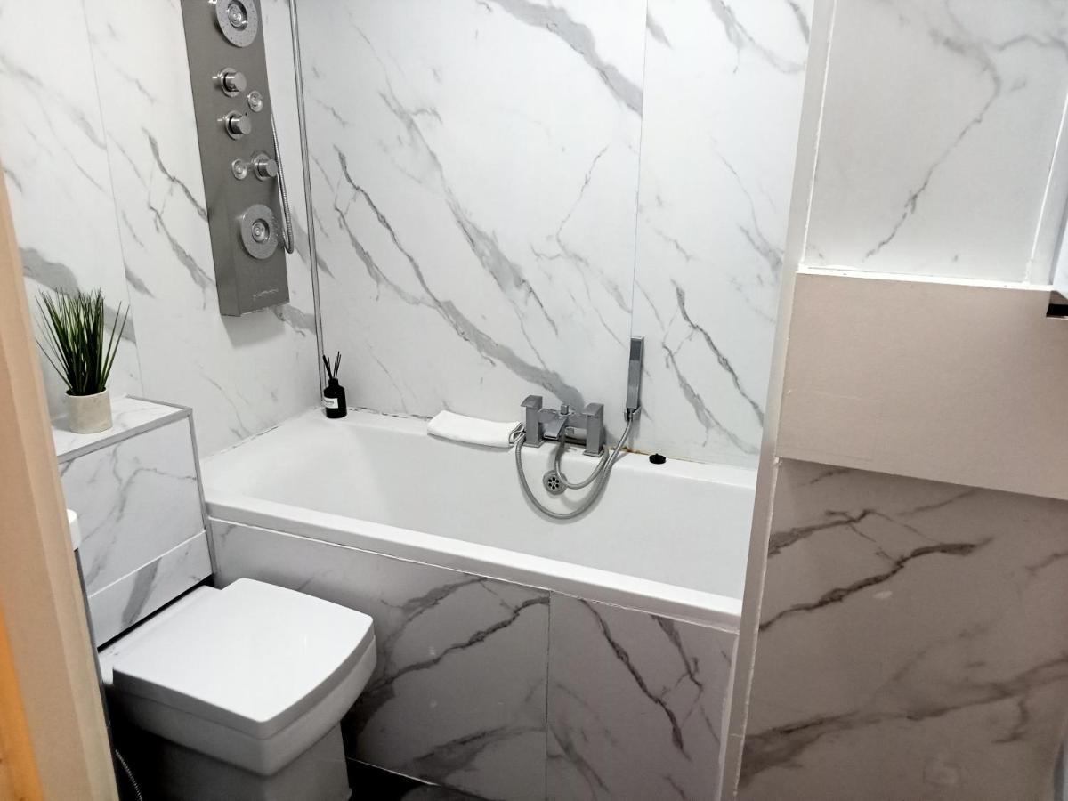 Studio Apartment In London, Bethnal Green Buitenkant foto