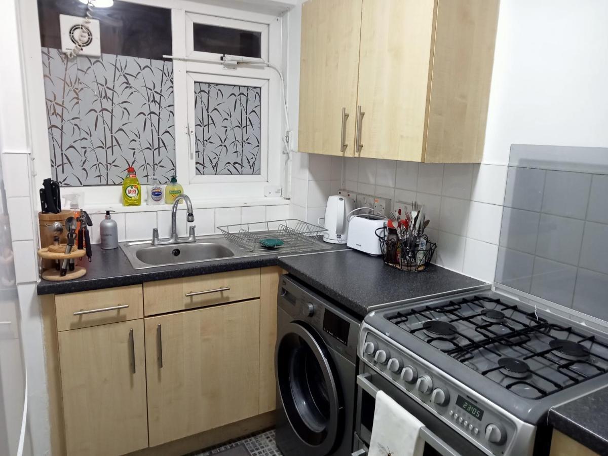 Studio Apartment In London, Bethnal Green Buitenkant foto