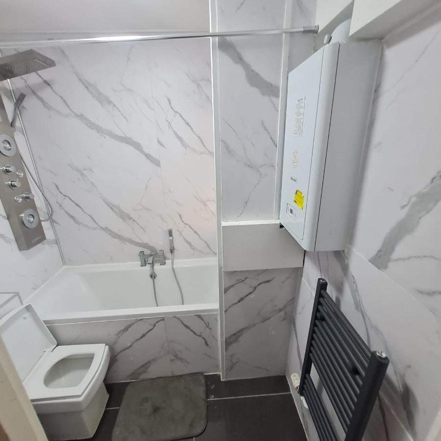 Studio Apartment In London, Bethnal Green Buitenkant foto