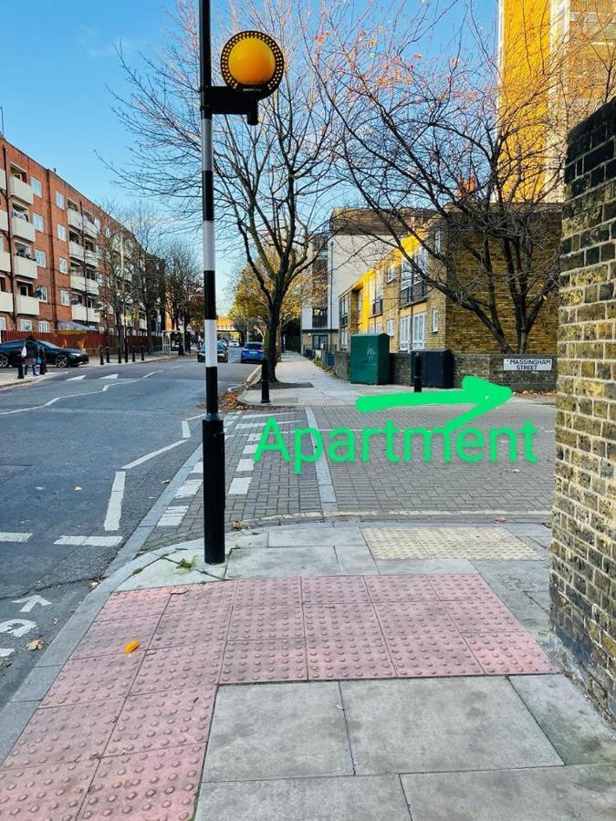 Studio Apartment In London, Bethnal Green Buitenkant foto