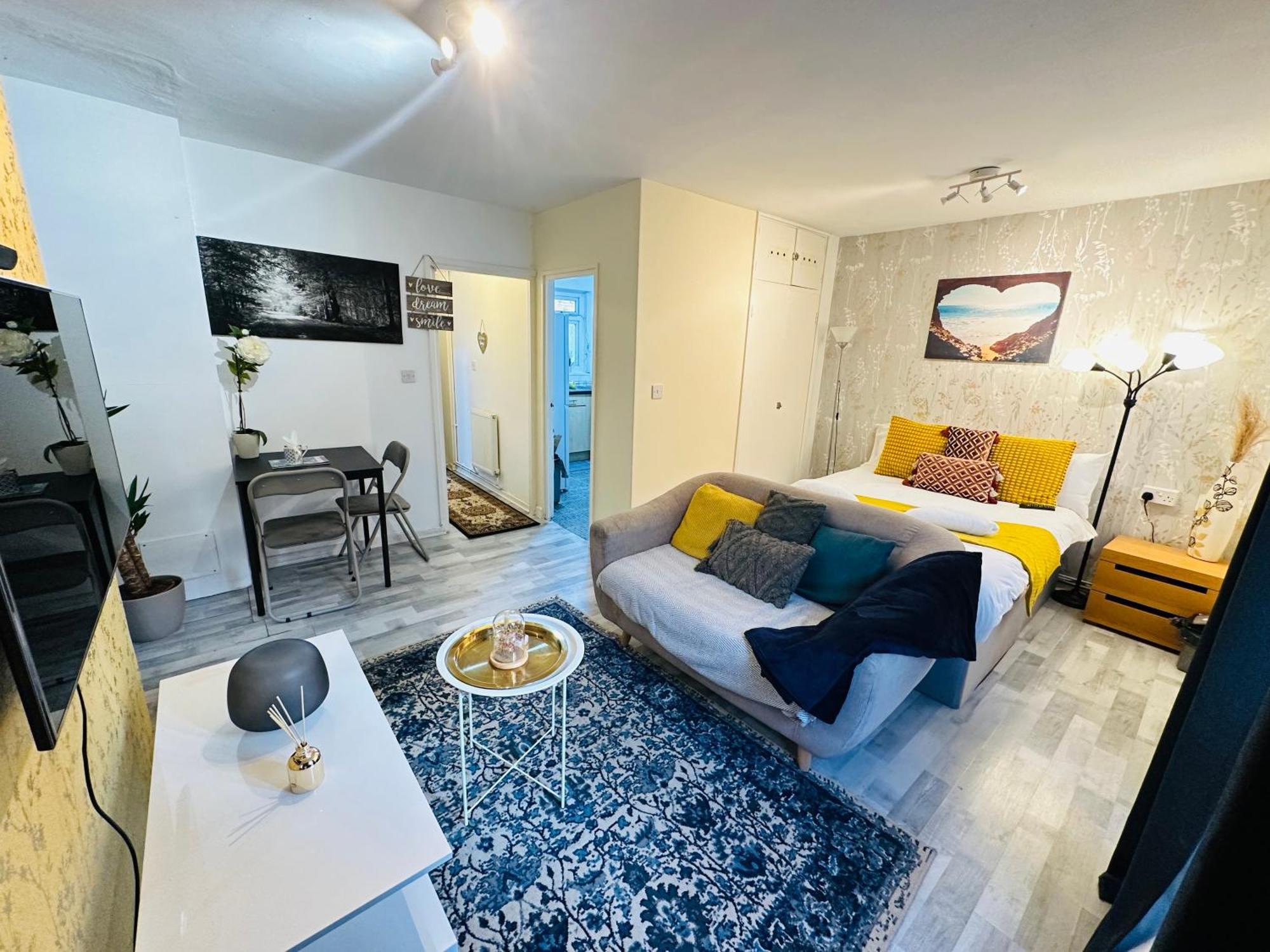 Studio Apartment In London, Bethnal Green Buitenkant foto